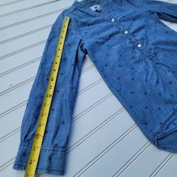 Old Navy Girls Blue Denim Stars Hi Low Light Button Shirt Blouse M (8) - Picture 3 of 8